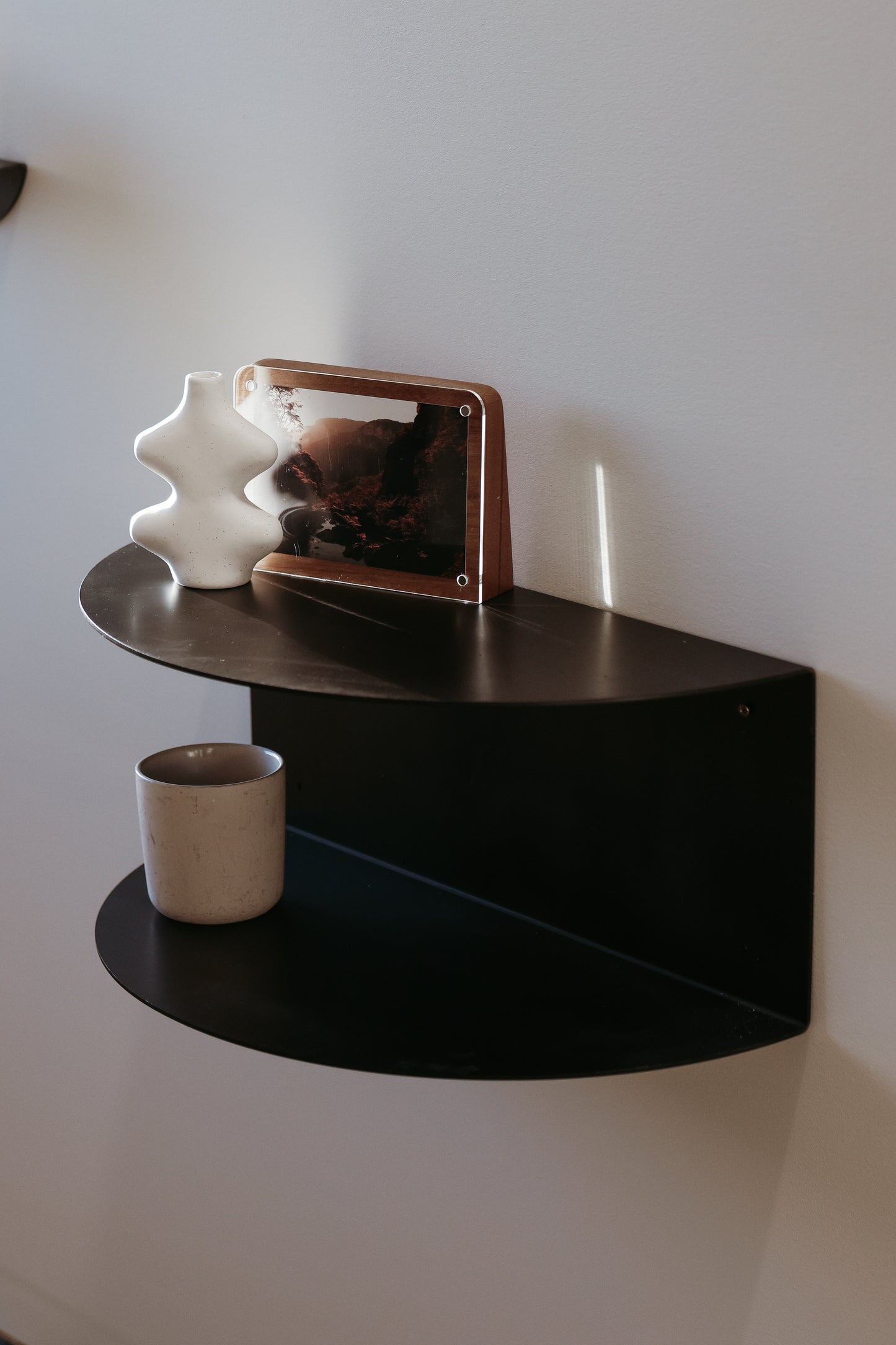 Wimlah Arc Shelf