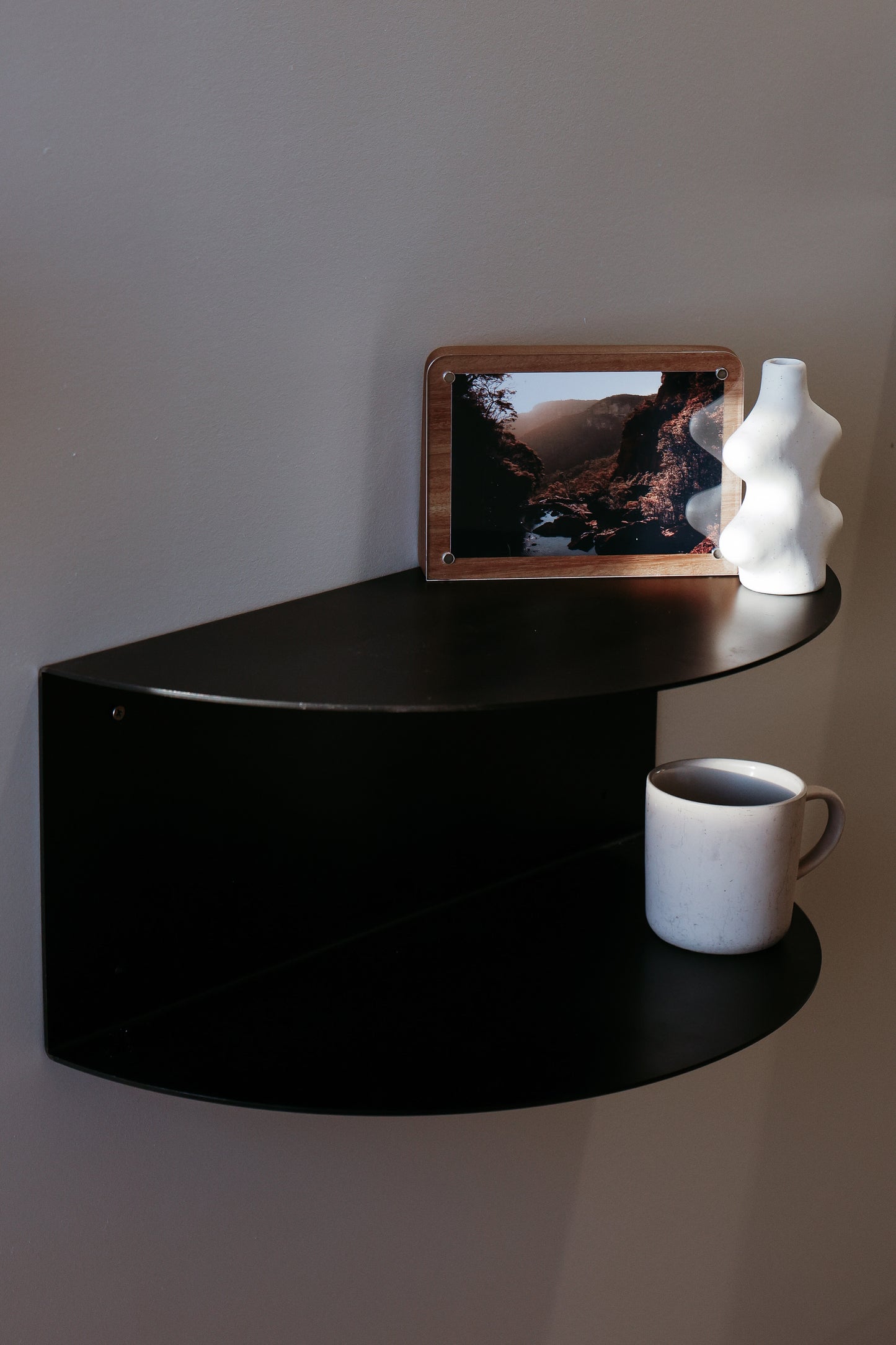 Wimlah Arc Shelf